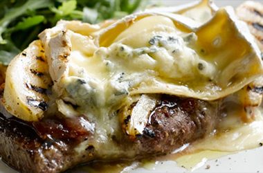 steak with blue cheese