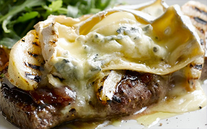 steak with blue cheese