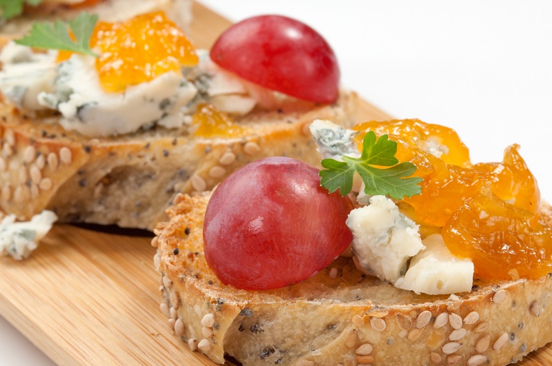 Blue Cheese and Apricot Jam Crostini