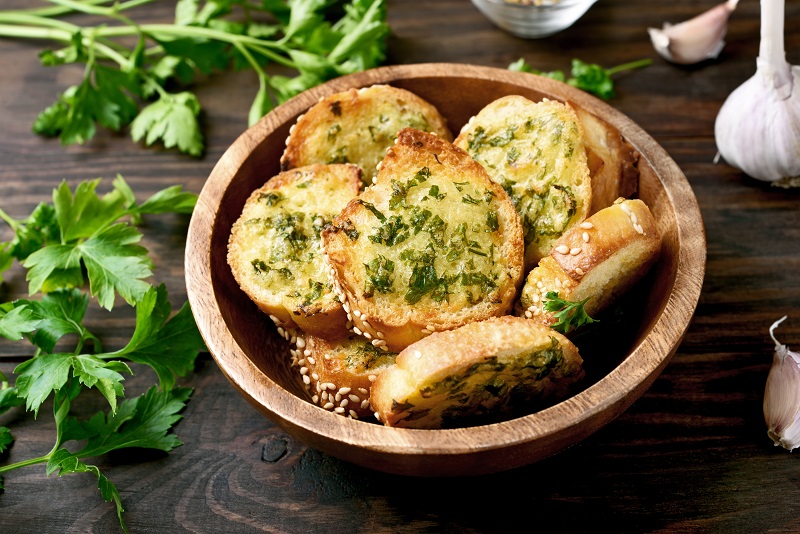 Green Thunder Garlic Bread