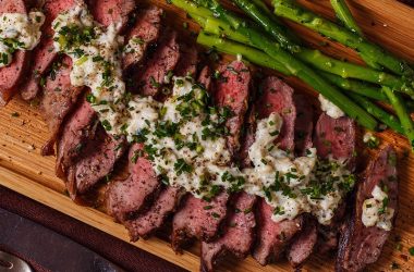 Steak with Perl Las blue cheese sauce