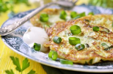 Cauliflower cheese fritters