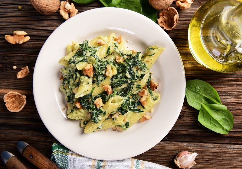 One-Pot Gorgonzola, Walnut and Spinach Pasta (Pasta Gorgonzola e Noci) –  Skinny Spatula