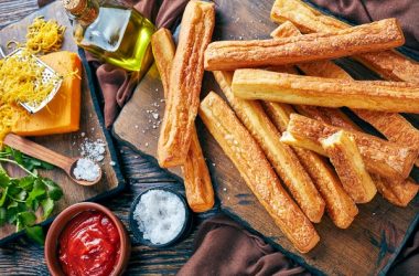 Cardamom Cheddar Straws